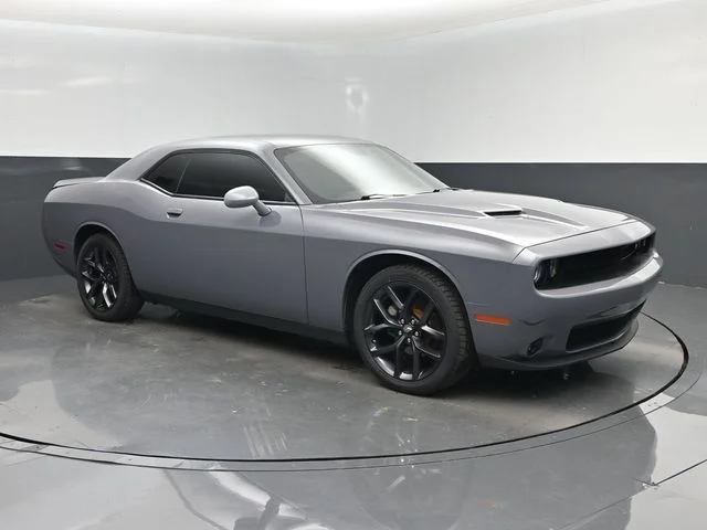 2022 Dodge Challenger SXT RWD photo