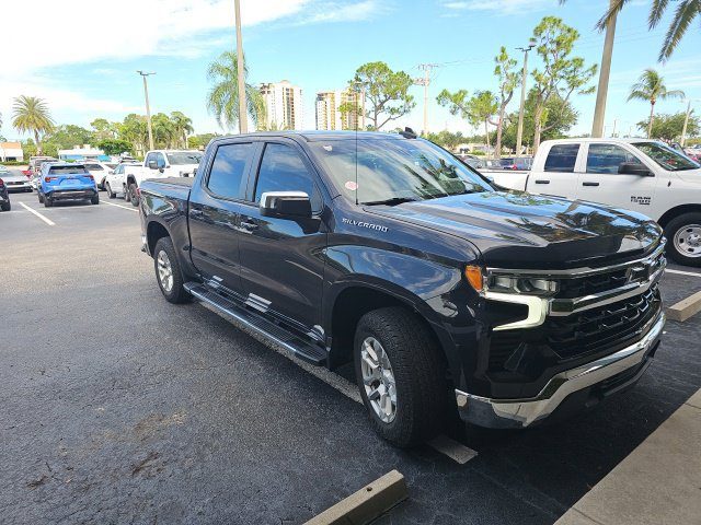 2022 Chevrolet Silverado 1500 LT RWD photo