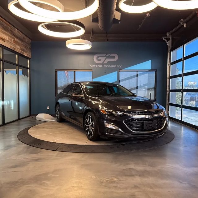 2022 Chevrolet Malibu RS FWD photo