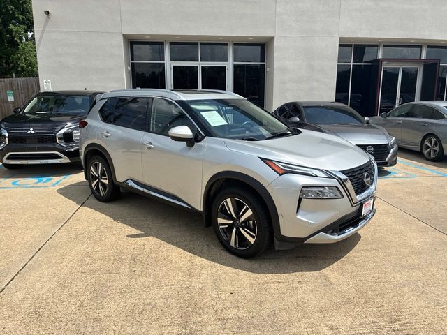 2022 Nissan Rogue Platinum FWD photo