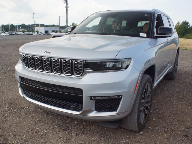 2023 Jeep Grand Cherokee L Summit Reserve 4WD photo