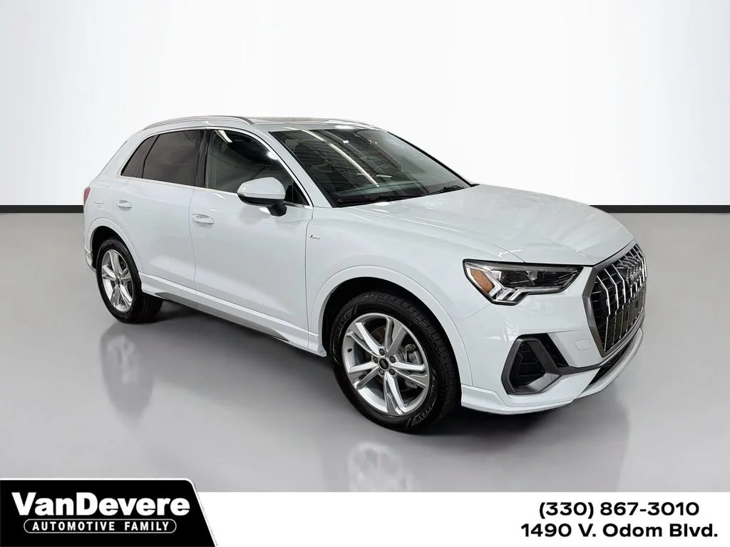 2022 Audi Q3 S line Premium Plus AWD photo