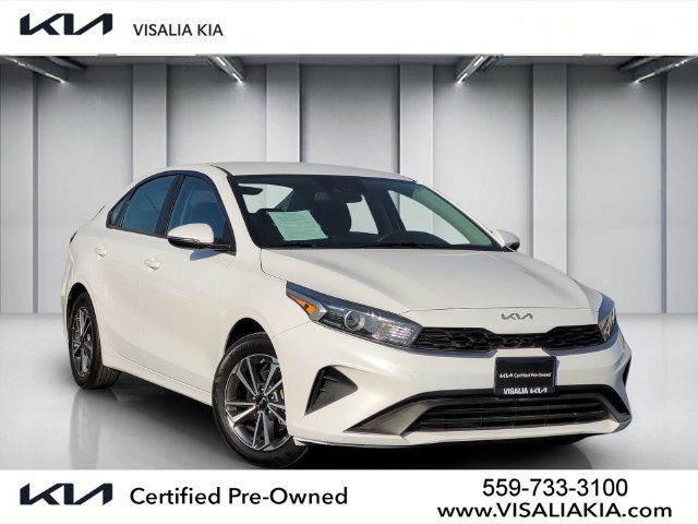 2023 Kia Forte LXS FWD photo