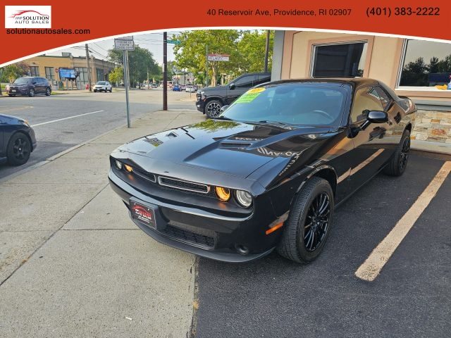 2020 Dodge Challenger SXT AWD photo