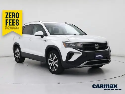 2022 Volkswagen Taos SE AWD photo