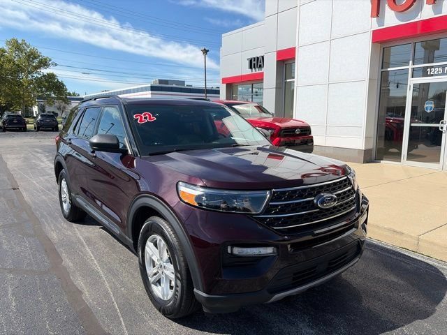 2022 Ford Explorer XLT 4WD photo