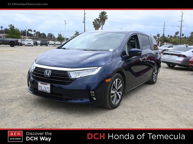 2023 Honda Odyssey Touring FWD photo