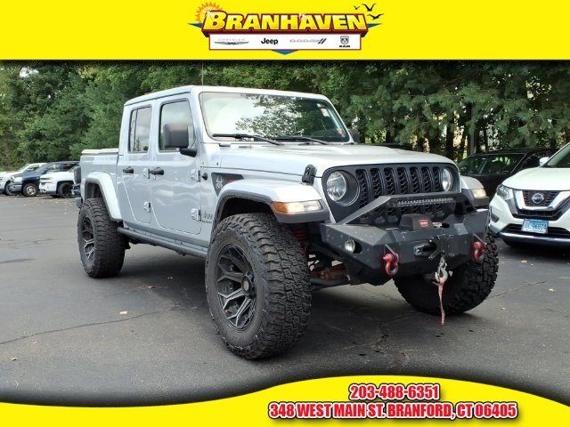 2022 Jeep Gladiator Overland 4WD photo
