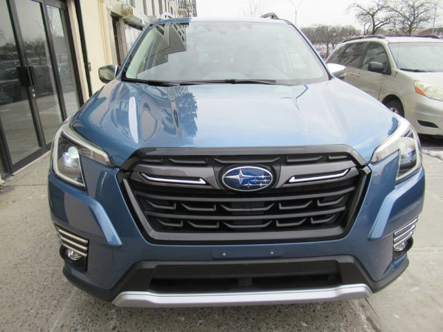 2022 Subaru Forester Touring AWD photo