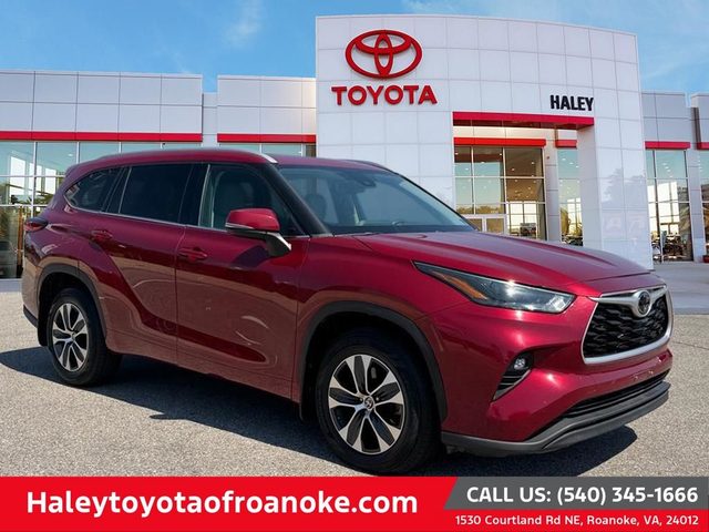 2022 Toyota Highlander XLE AWD photo