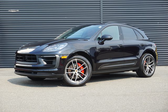 2023 Porsche Macan S AWD photo