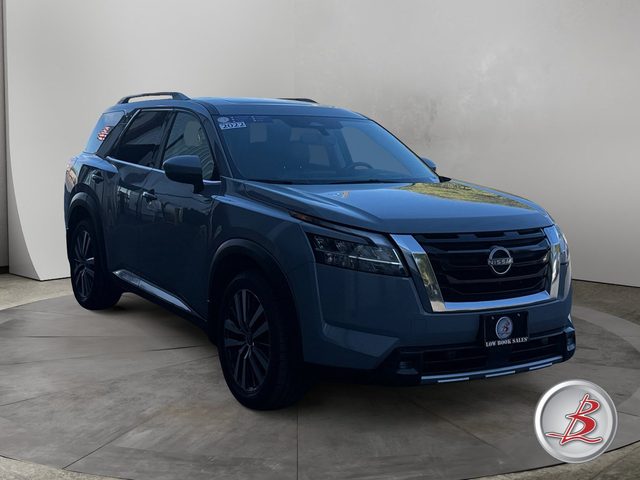 2022 Nissan Pathfinder Platinum 4WD photo