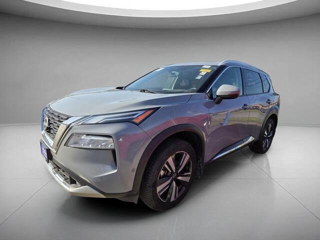 2023 Nissan Rogue Platinum FWD photo