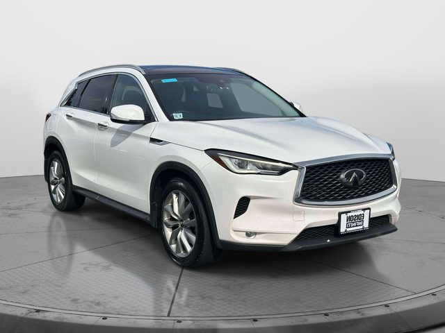 2022 Infiniti QX50 LUXE AWD photo