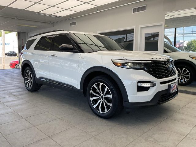 2022 Ford Explorer ST-Line 4WD photo