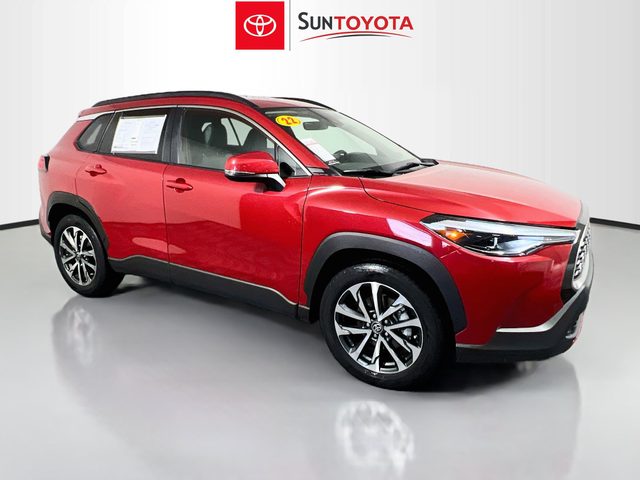 2022 Toyota Corolla Cross XLE FWD photo