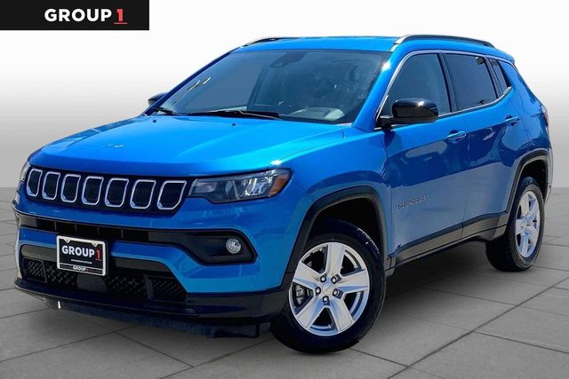 2022 Jeep Compass Latitude 4WD photo