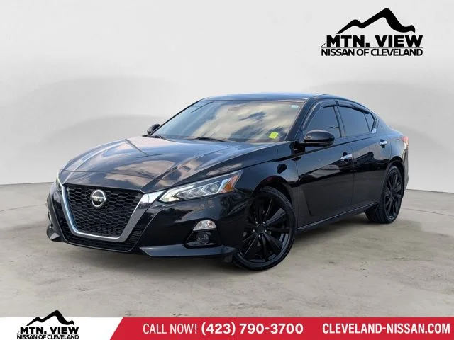 2020 Nissan Altima 2.0 Platinum FWD photo