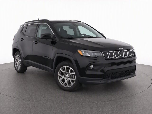 2022 Jeep Compass Latitude Lux 4WD photo