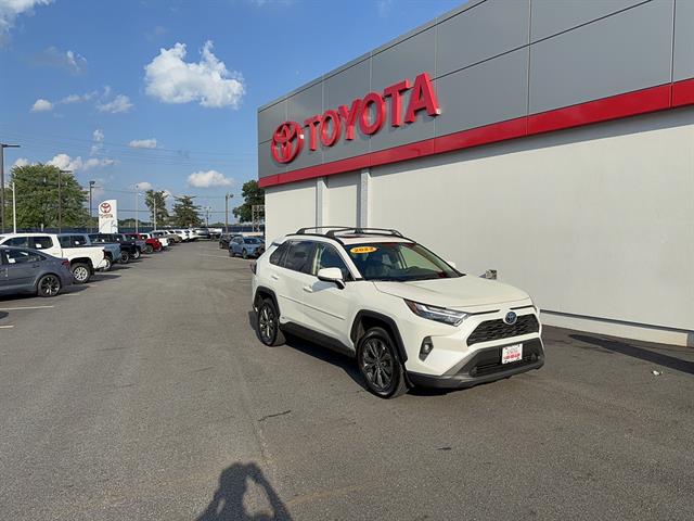 2022 Toyota RAV4 Hybrid XLE Premium AWD photo