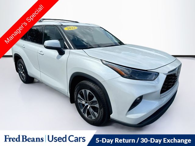 2022 Toyota Highlander XLE AWD photo