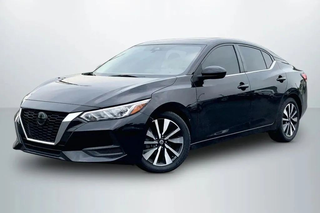 2022 Nissan Sentra SV FWD photo