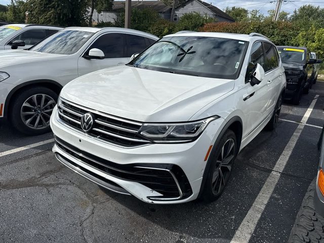 2022 Volkswagen Tiguan SEL R-Line AWD photo