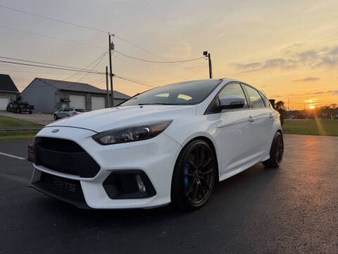 2017 Ford Focus RS AWD photo