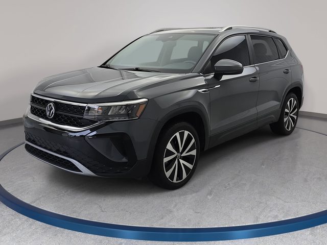 2022 Volkswagen Taos SE FWD photo