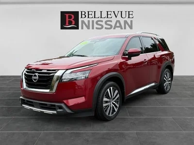 2022 Nissan Pathfinder Platinum 4WD photo
