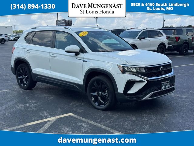 2022 Volkswagen Taos SE AWD photo