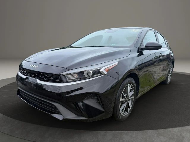 2023 Kia Forte LXS FWD photo