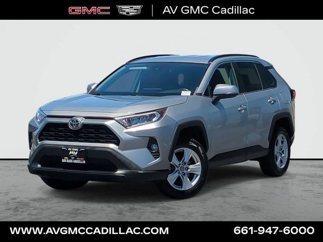 2020 Toyota RAV4 XLE AWD photo