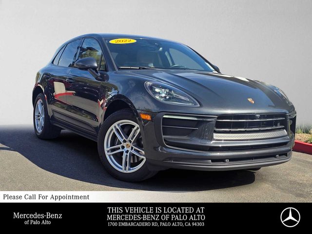 2022 Porsche Macan AWD photo