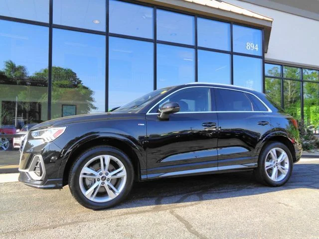 2023 Audi Q3 S line Premium AWD photo