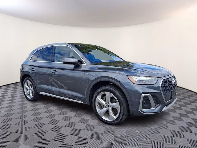 2023 Audi Q5 S line Premium Plus AWD photo