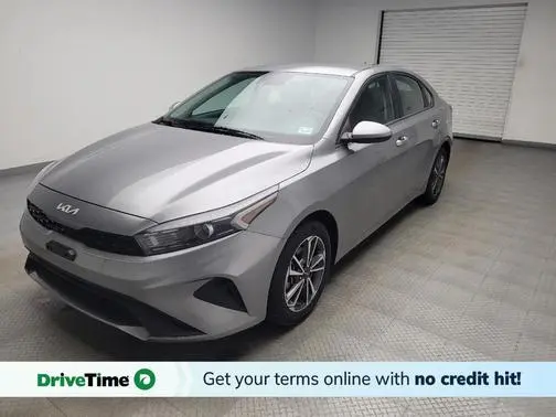 2023 Kia Forte LXS FWD photo