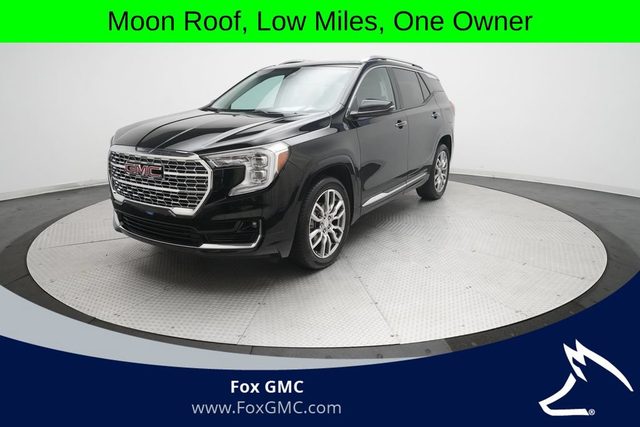 2022 GMC Terrain Denali AWD photo