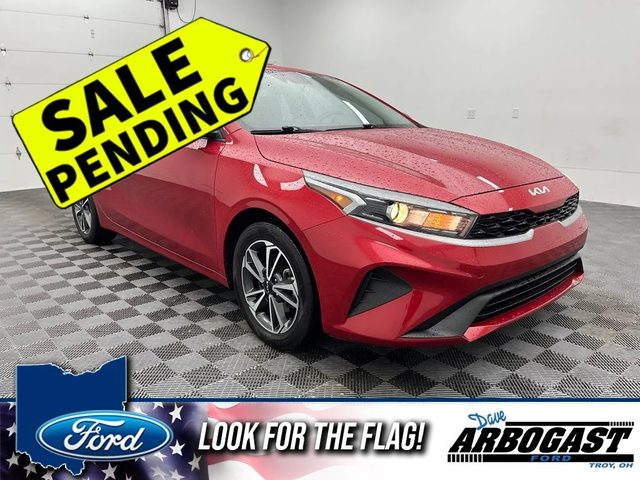 2023 Kia Forte LXS FWD photo