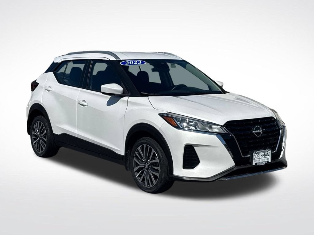 2023 Nissan Kicks SV FWD photo