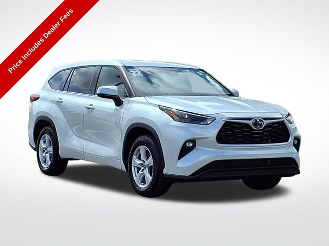 2022 Toyota Highlander LE FWD photo