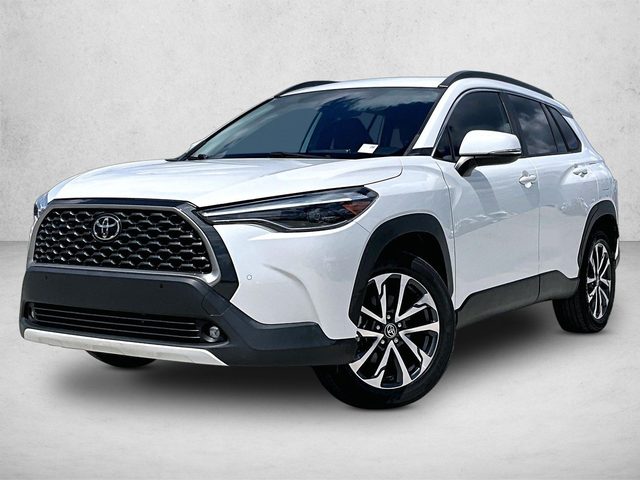 2022 Toyota Corolla Cross XLE FWD photo