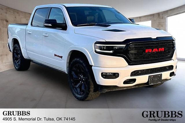 2022 Ram 1500 Limited 4WD photo