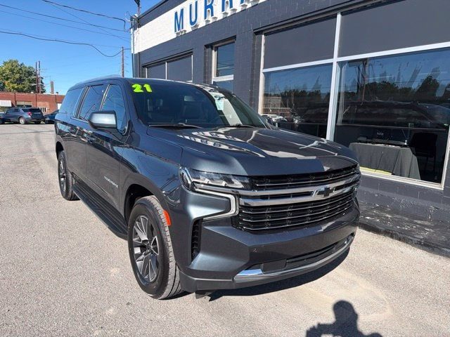 2021 Chevrolet Suburban LT 4WD photo
