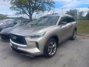 2022 Infiniti QX60 LUXE AWD photo
