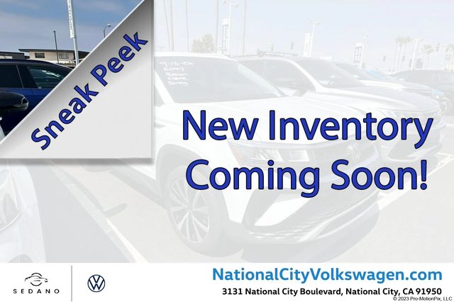 2023 Volkswagen Taos SE FWD photo