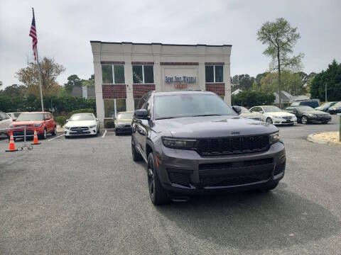 2023 Jeep Grand Cherokee L Altitude RWD photo