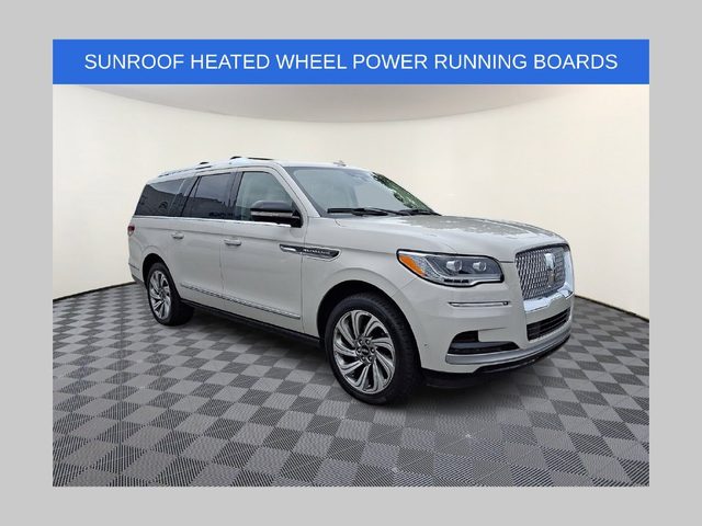 2022 Lincoln Navigator L Reserve 4WD photo