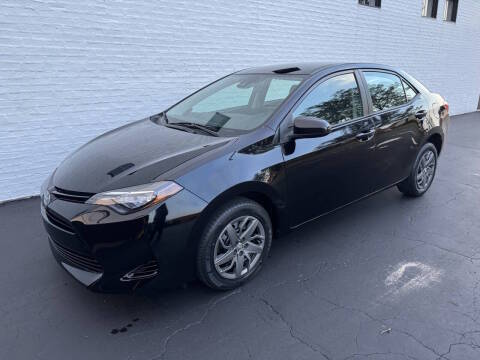 2017 Toyota Corolla FWD photo