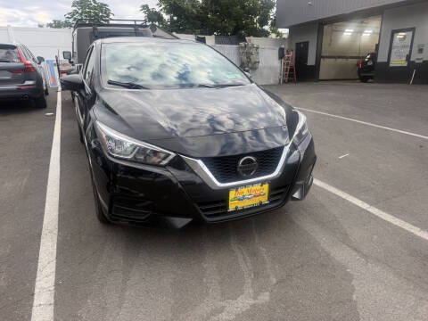 2021 Nissan Versa SV FWD photo